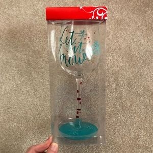 De-Lite Holiday Painted Wine Glass
